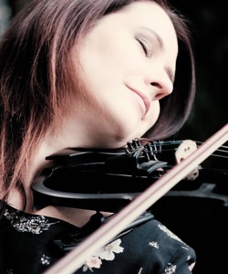 Ирина Шемякова, Гитарист